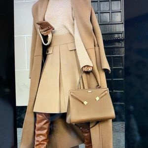 Meet your Posher, Alexsonya